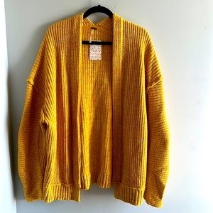 Free People Brand NWT Yellow Sweater Cardigan Size Large